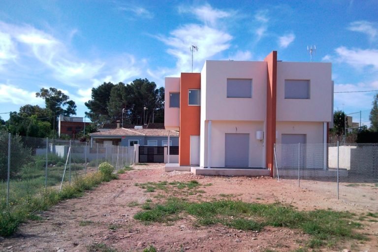 aplomados-construcciones-y-reformas-valencia-unifamiliares-pareadas-en-Puig-i-Lis-4